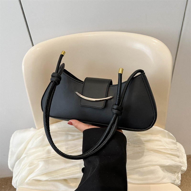 SLIM SHOULDER BAG